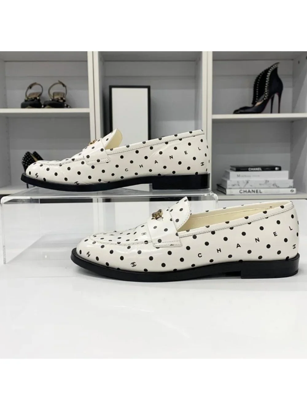 Chanel CC Logo Leather Dot Loafers White Black